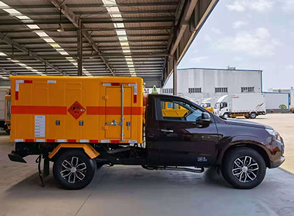 虎林爆破器材运输车
