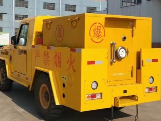 虎林凯龙爆破器材运输车：保障爆破任务的安全运行