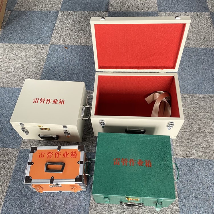 虎林爆破工程作业箱如何选择？玻璃钢与传统材质的全面对比